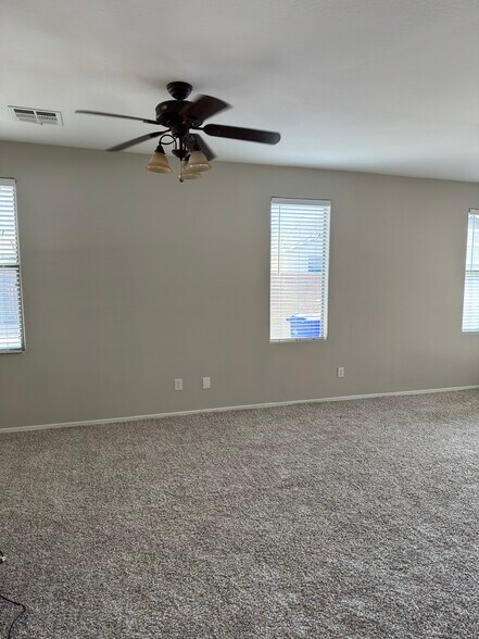 Building Photo - 2926 S Anderson Ln