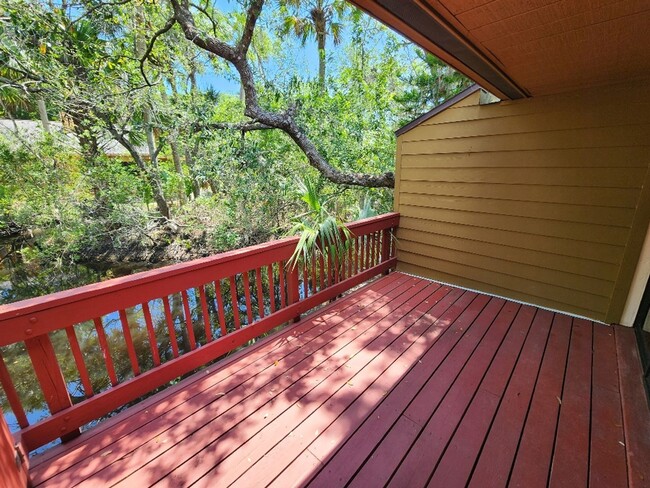 Building Photo - DUPLEX IN QUIET NEIGHBORHOOD