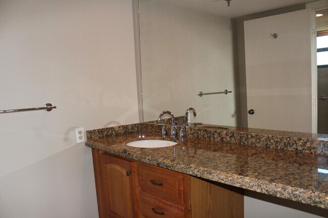 Building Photo - 6372 La Costa Dr