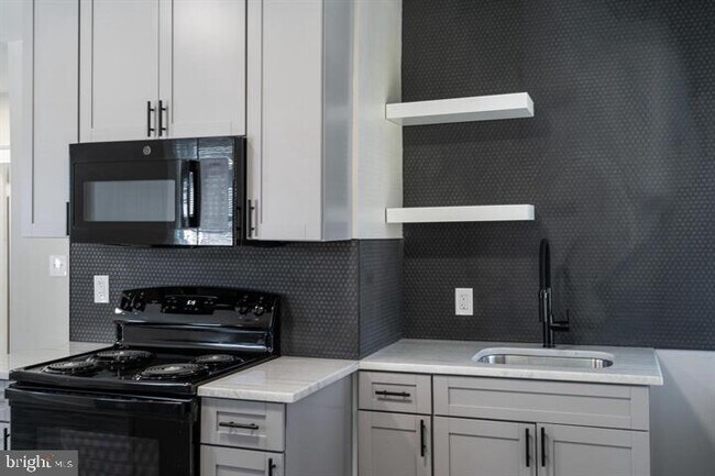 Building Photo - 3408 W Forest Park Ave