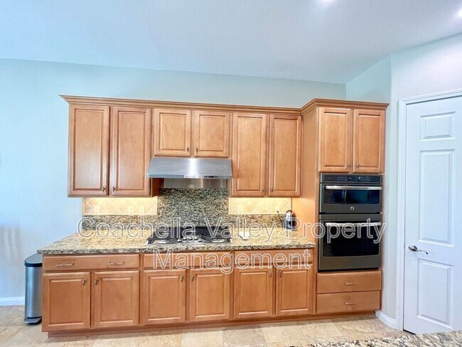 Building Photo - 80734 Camino Santa Elise