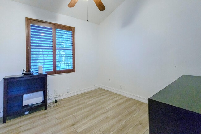 Building Photo - 4082 Trenton Ave