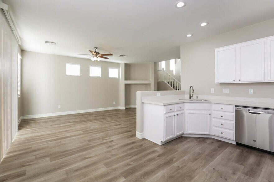 Building Photo - 9245 Lowery Point Ct