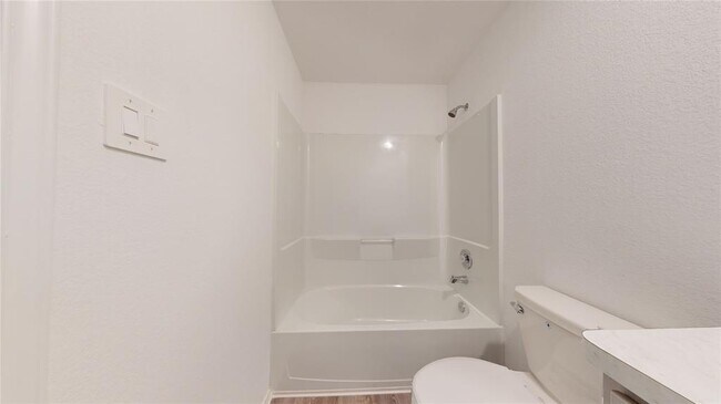Building Photo - 1206 Silver Fir Ct