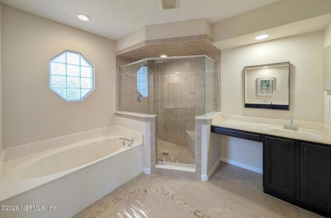 Building Photo - 12171 Basalt Dr N