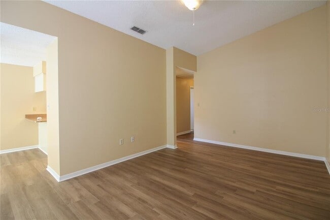 Building Photo - 754 Zella Ln
