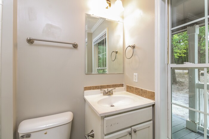 Building Photo - 4044 Conners St