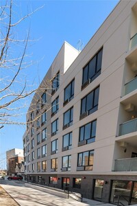Building Photo - 3436 Kingsbridge Ave