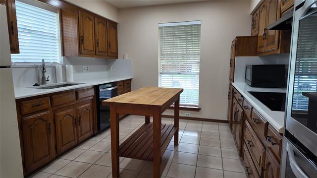 Building Photo - 3318 Lanarc Dr