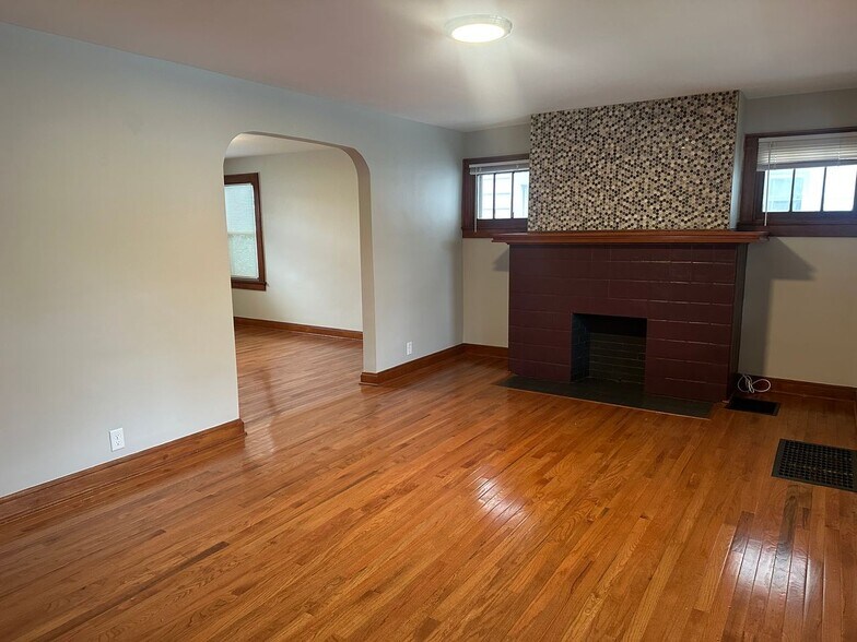 Building Photo - 1288 Linwood Ave