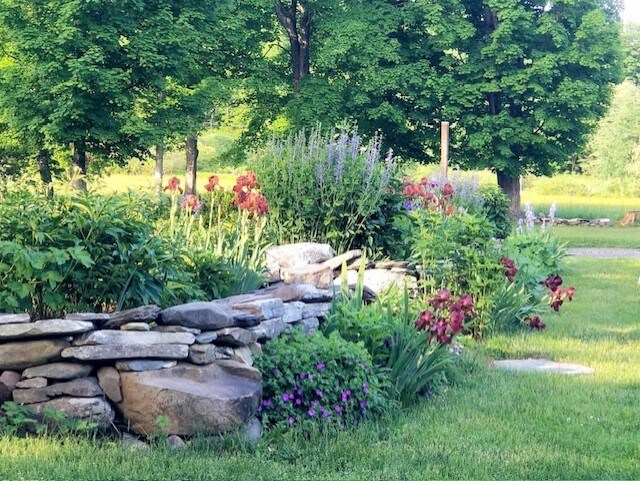 Building Photo - 257 Main St