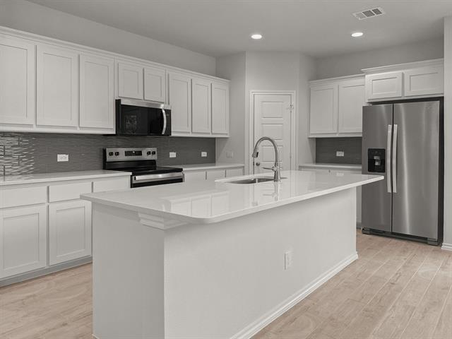 Building Photo - 1908 Iris Rd