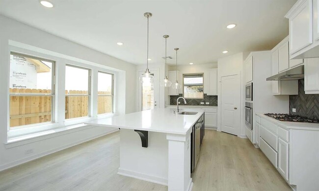 Building Photo - 1010 Newport Crk Dr