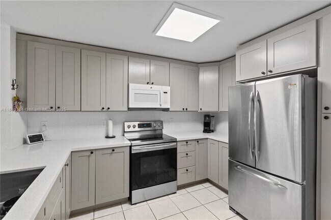 Building Photo - 11102 NW 83rd St