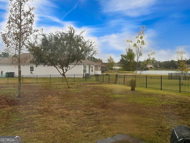 Building Photo - 215 Brooklet Cir