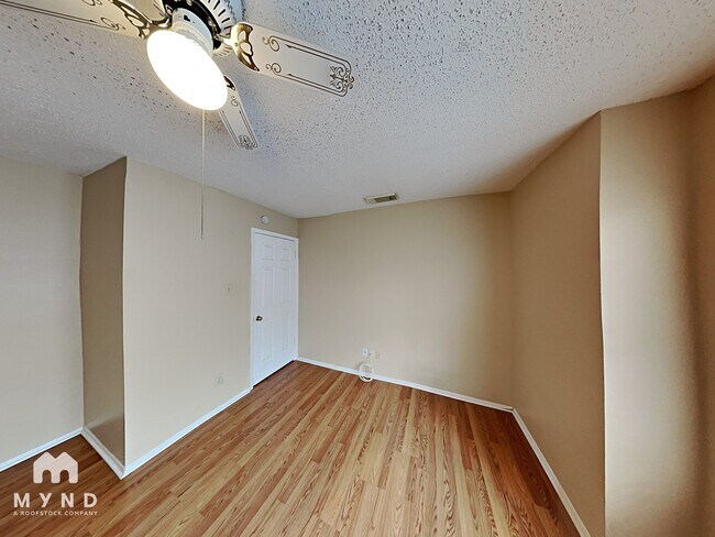 Building Photo - 21638 Longwood