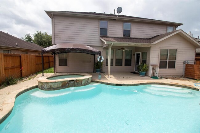 Primary Photo - 21534 Pointed Oak Ln