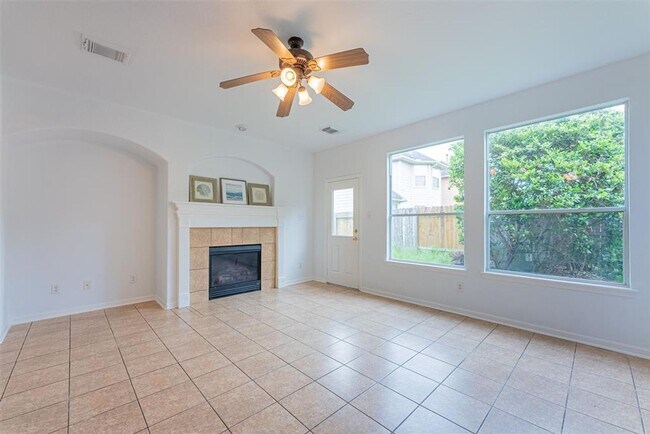 Building Photo - 21706 Spring Vine Ln