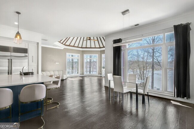 Building Photo - 300 Island Cove Dr