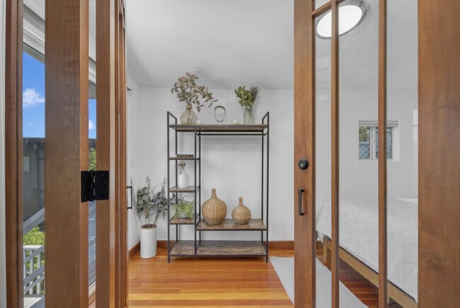 Building Photo - 1072 Johnson Ave