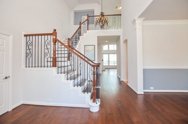 Building Photo - 4315 Village Forest Dr