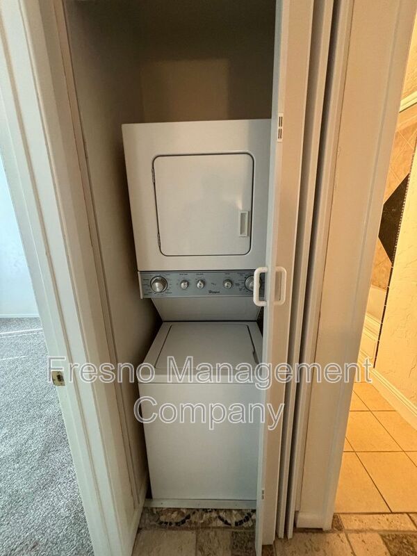 Building Photo - 4885 N Backer Ave