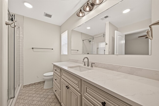 Building Photo - 12411 Pinerock Ln