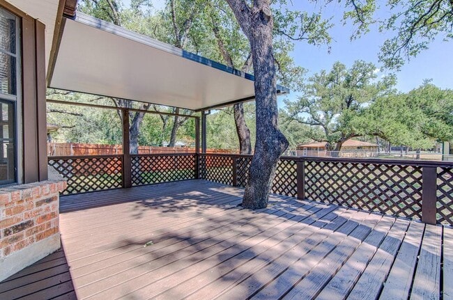 Building Photo - 804 Cielo Dr