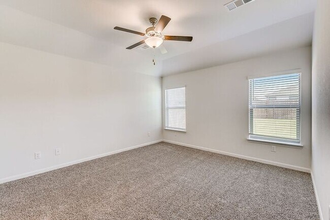 Building Photo - 116 Crimson Cir