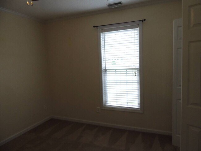 Building Photo - 403 Jacqueline Dr