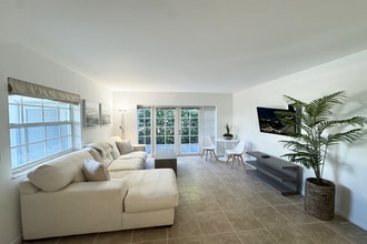 Building Photo - 234 Oleander Ave