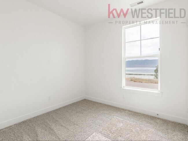 Building Photo - 752 N 260 W