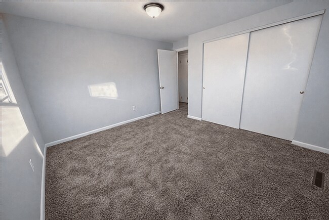 Building Photo - 408 Herr St