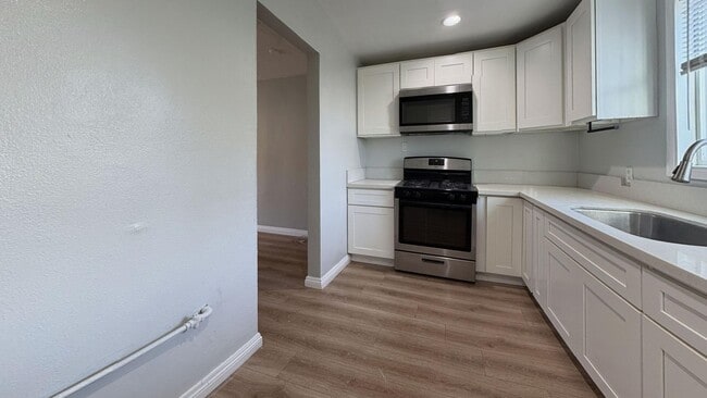 Building Photo - 7228 San Francisco St