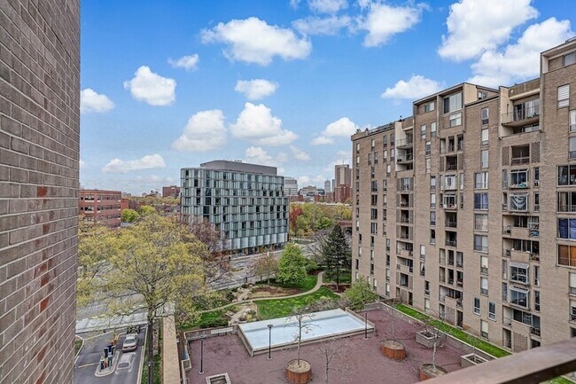 Building Photo - 44 Washington St