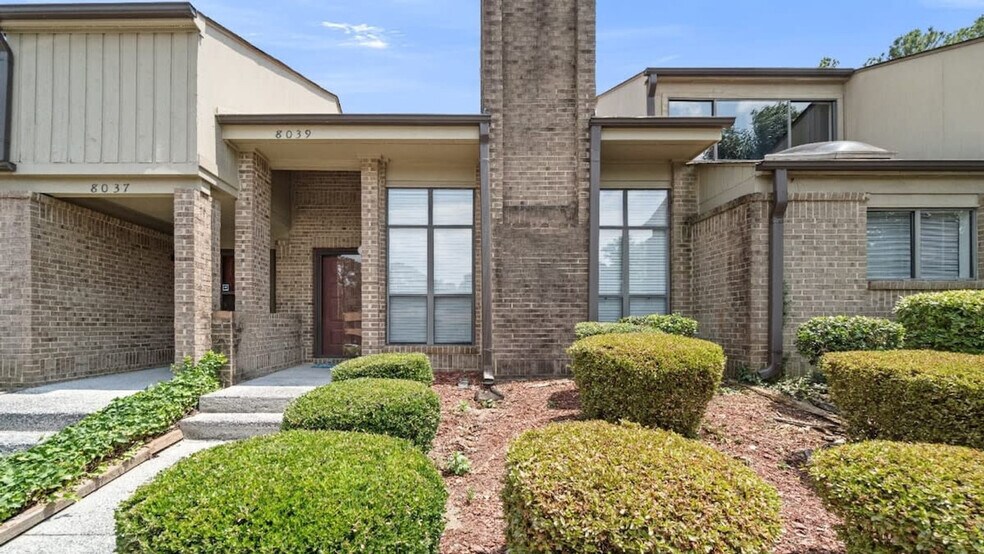 Building Photo - 8039 Charter Oak Ln