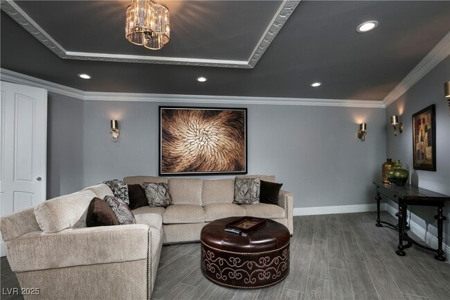 Building Photo - 8801 Palm Greens Ct