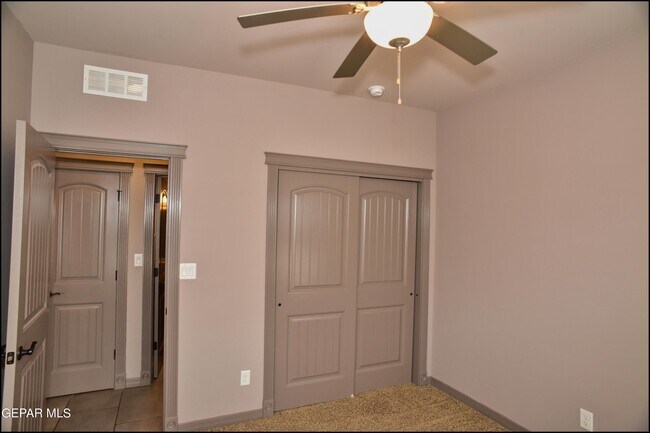 Building Photo - 14373 High Rock Dr