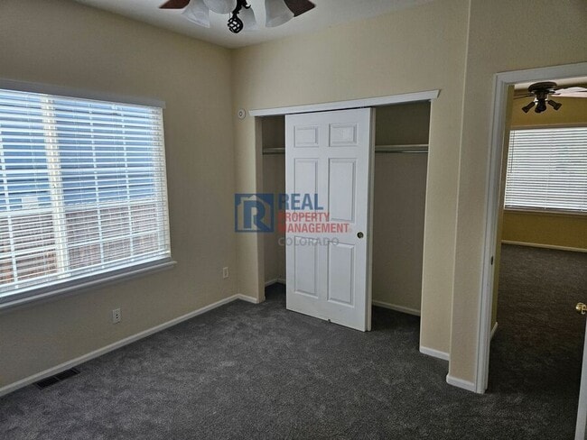 Building Photo - 5661 S Yakima Way