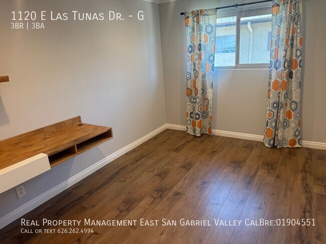 Building Photo - 1120 E Las Tunas Dr