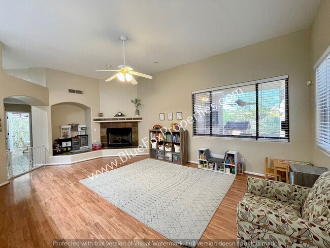 Building Photo - 5449 N Cres Ridge Dr