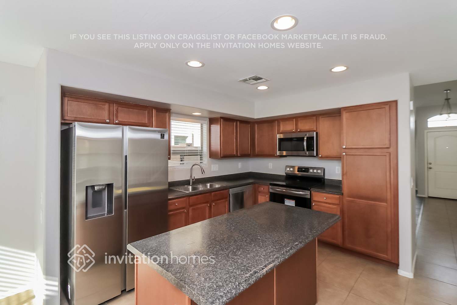 Building Photo - 7261 W Glenn Dr