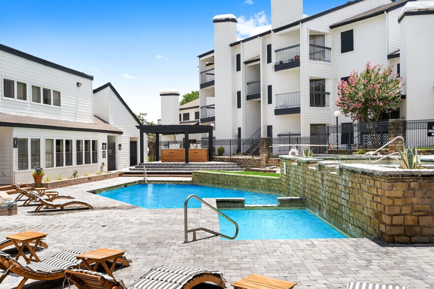 Tides on Overton Ridge 5401 Overton Ridge Blvd Fort Worth TX 76132