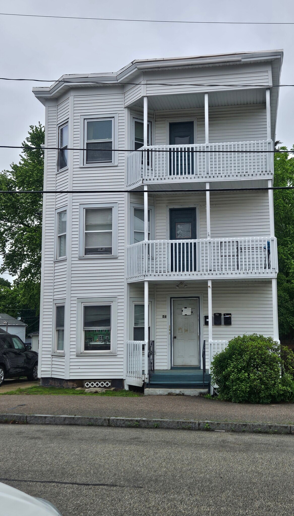 Building Photo - 56 Laval St