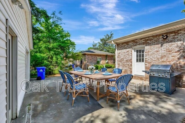 Building Photo - 4313 Helene Dr