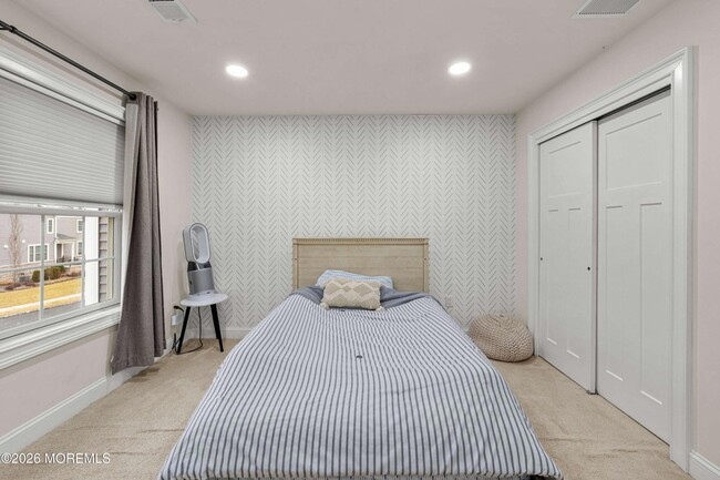 Building Photo - 2 Gonzalez Dr