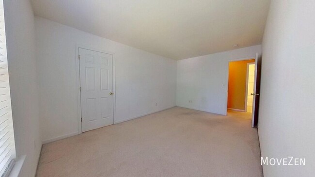 Building Photo - 5932 Hollow Wood Ct