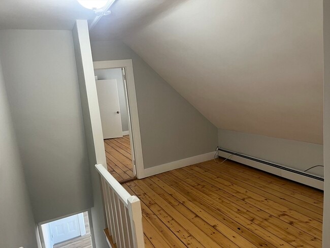 Building Photo - 159 E Central St