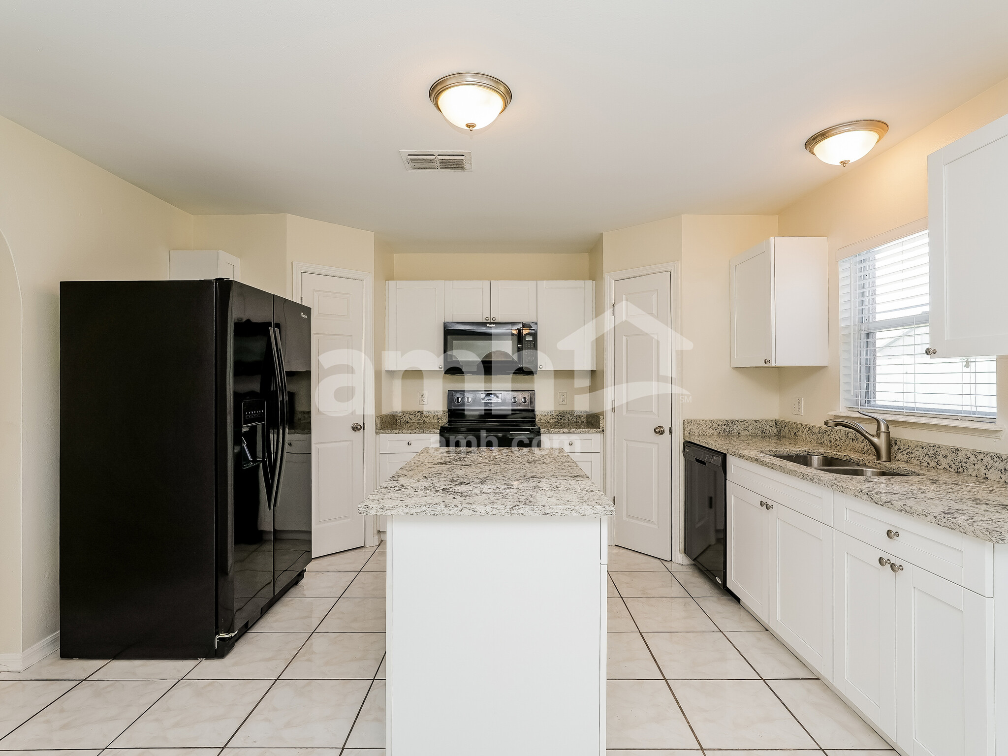 Building Photo - 12808 Lake Vista Dr