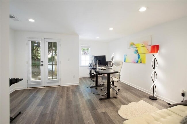 Building Photo - 265 Oakhurst Leaf Dr